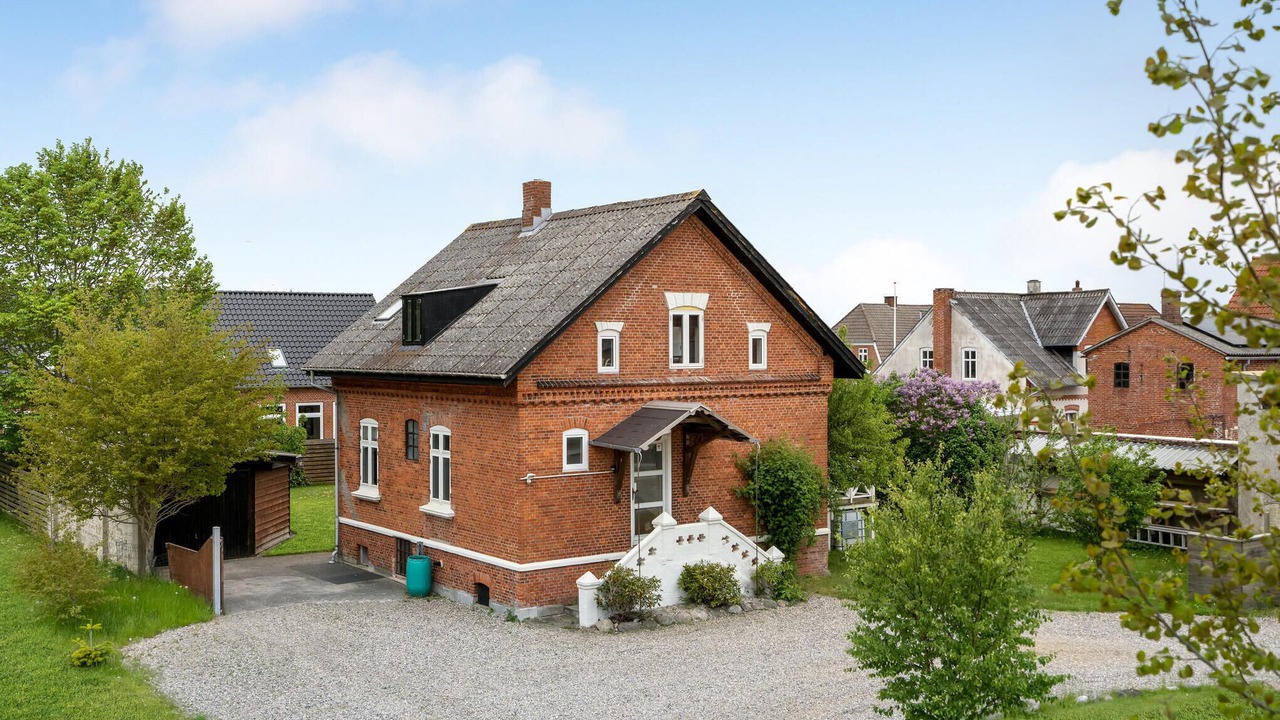 Photo of Others in Hojer