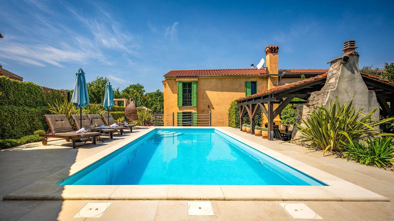 Photo of Outdoor in Rasopasno