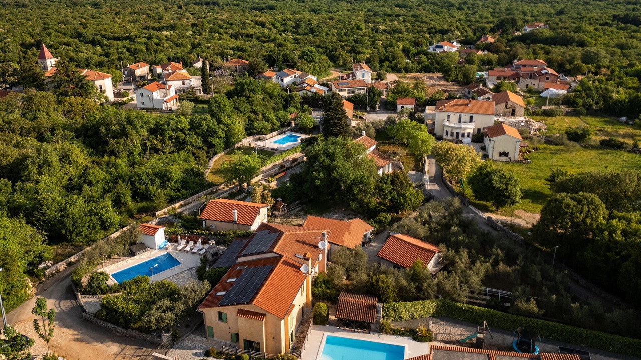 Photo of Others in Rasopasno