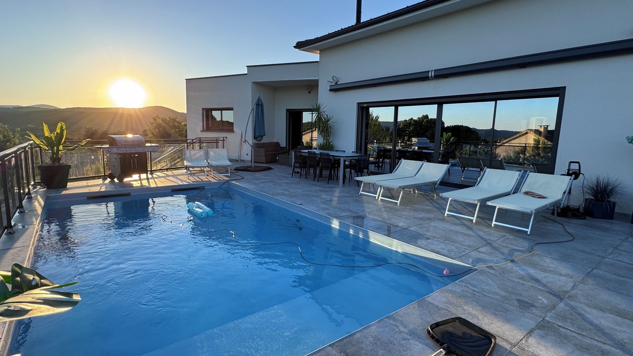 Photo of Outdoor in Saint-Julien-les-Rosiers