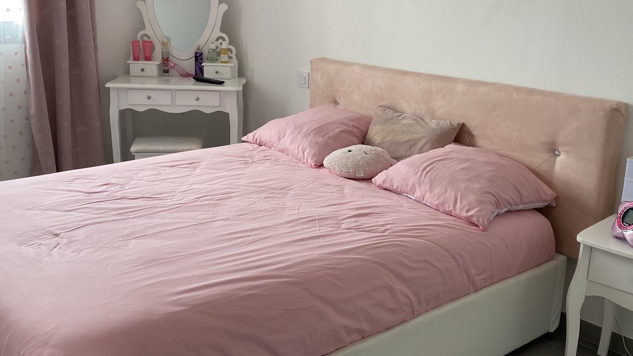 Photo of Bedroom in Saint-Julien-les-Rosiers
