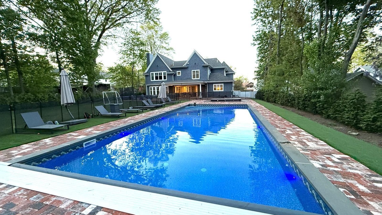 Photo of Outdoor in Teaneck