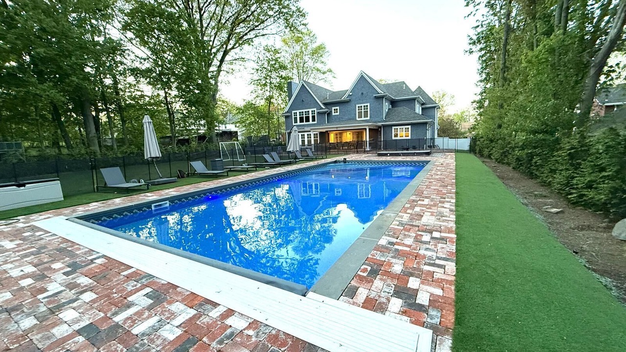 Photo of Outdoor in Teaneck