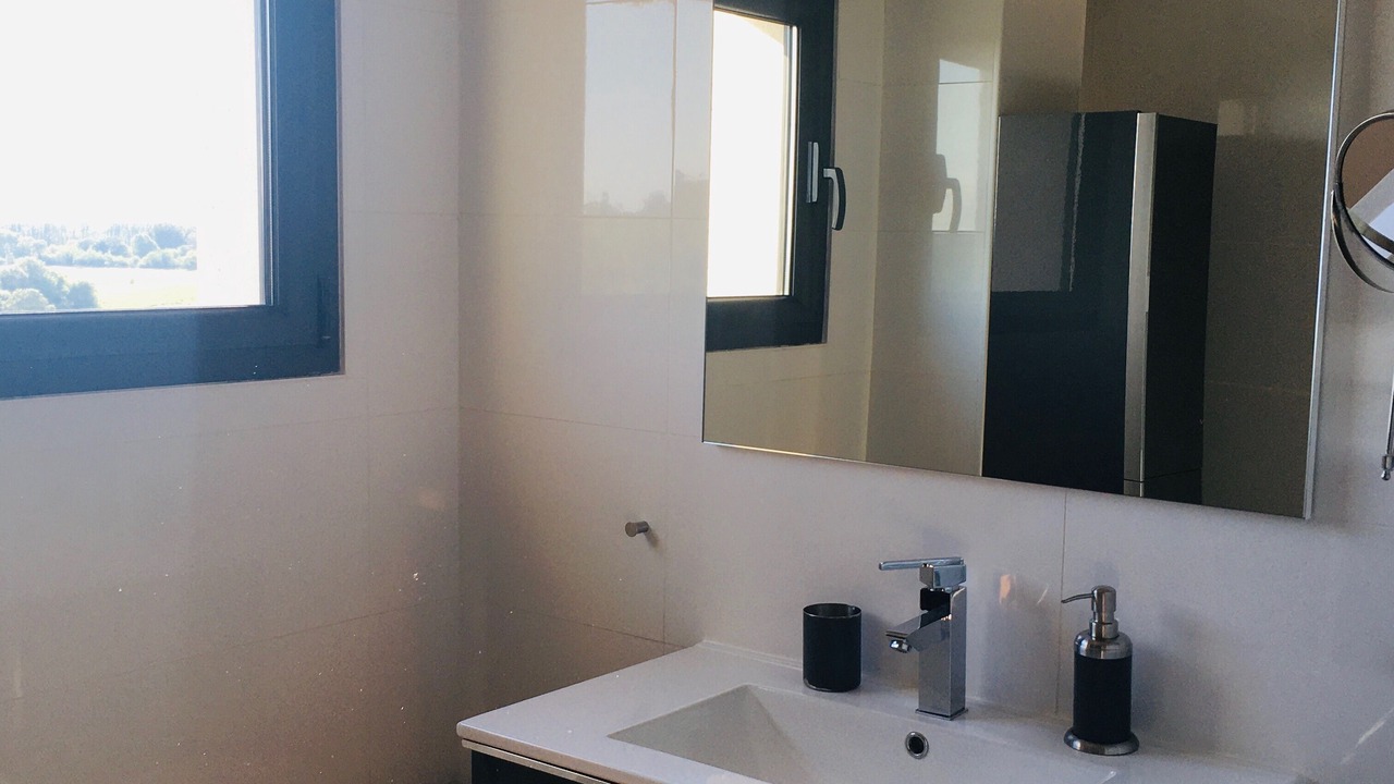 Photo of Bathroom in Castelnau-de-Guers