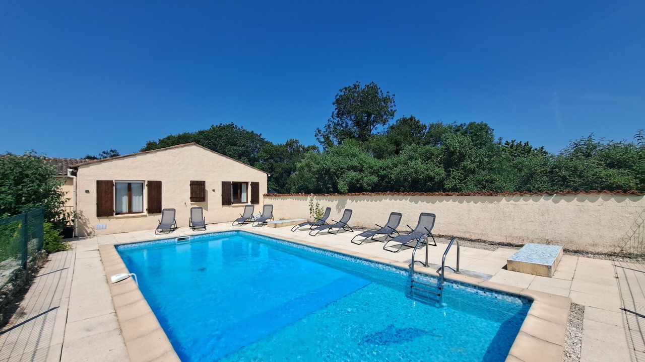 Photo of Outdoor in Saint-Pierre-de-Juillers