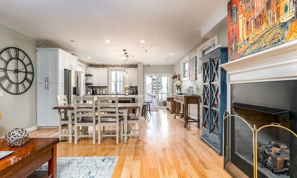 Photo of Livingroom in Newburyport