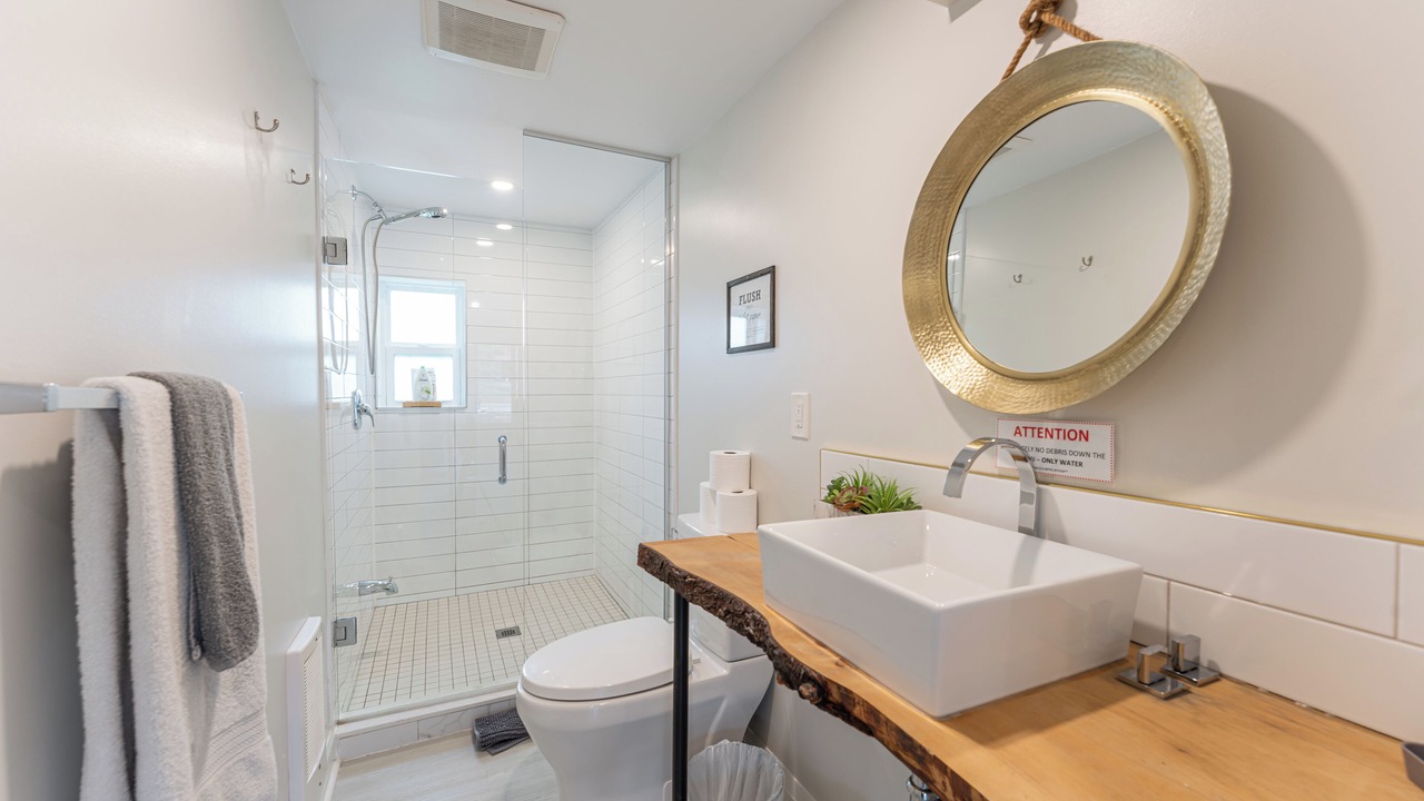 Photo of Bathroom in Severn Bridge