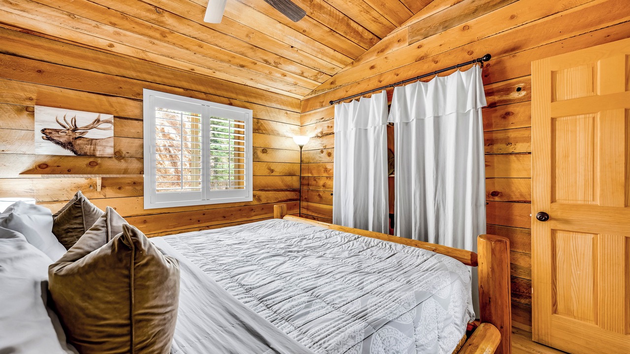 Photo of Bedroom in Rainbow Valley
