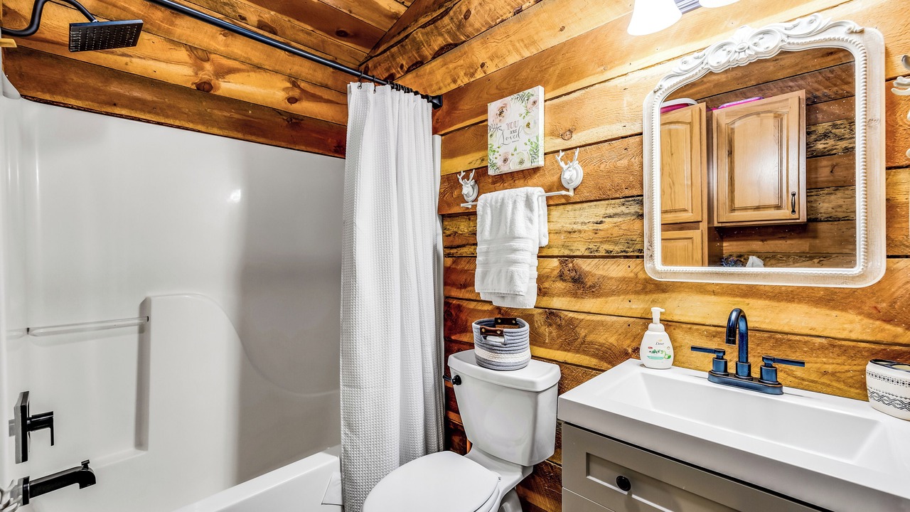 Photo of Bathroom in Rainbow Valley
