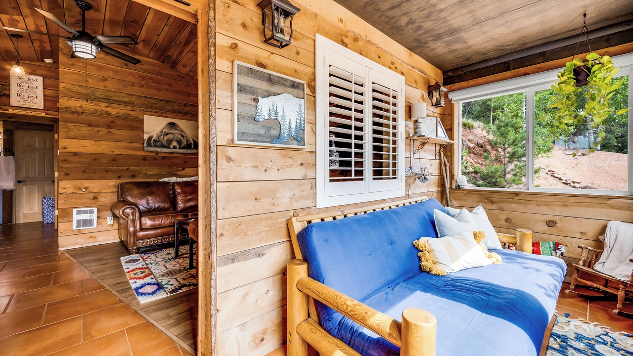 Photo of Livingroom in Rainbow Valley