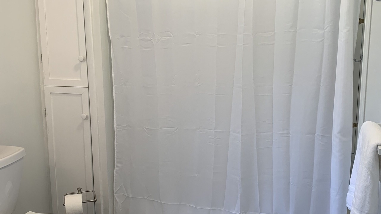 Photo of Bathroom in Davis Wharf