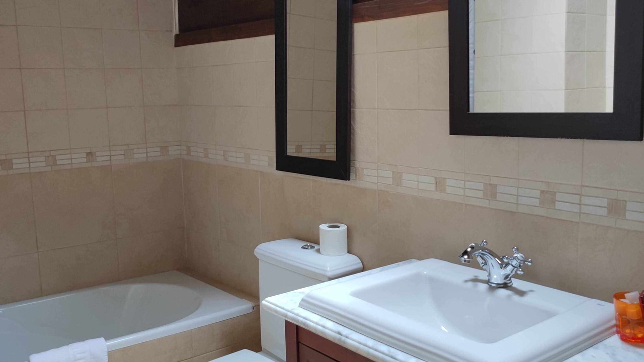 Photo of Bathroom in Escarrilla