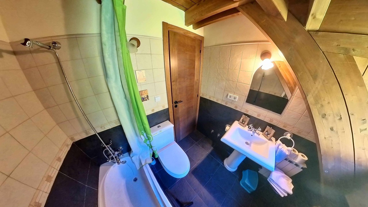 Photo of Bathroom in Escarrilla