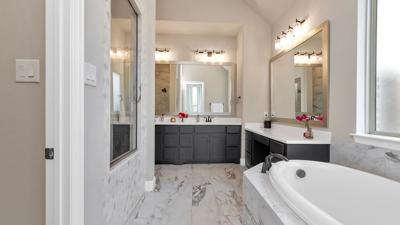 Photo of Bathroom in Northlake