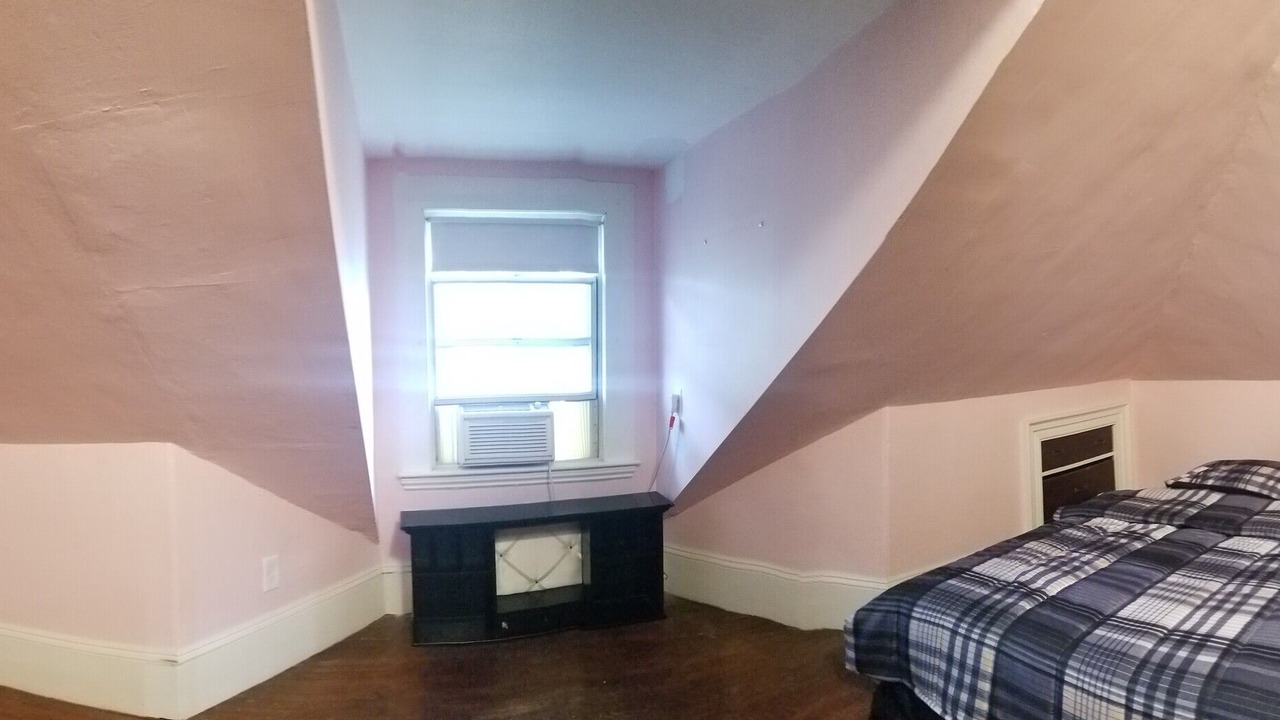 Photo of Bedroom in Salem