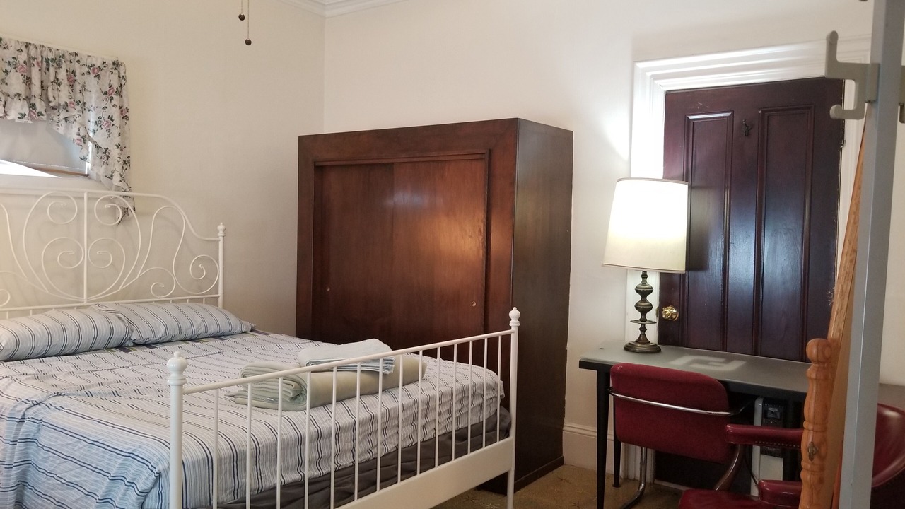 Photo of Bedroom in Salem