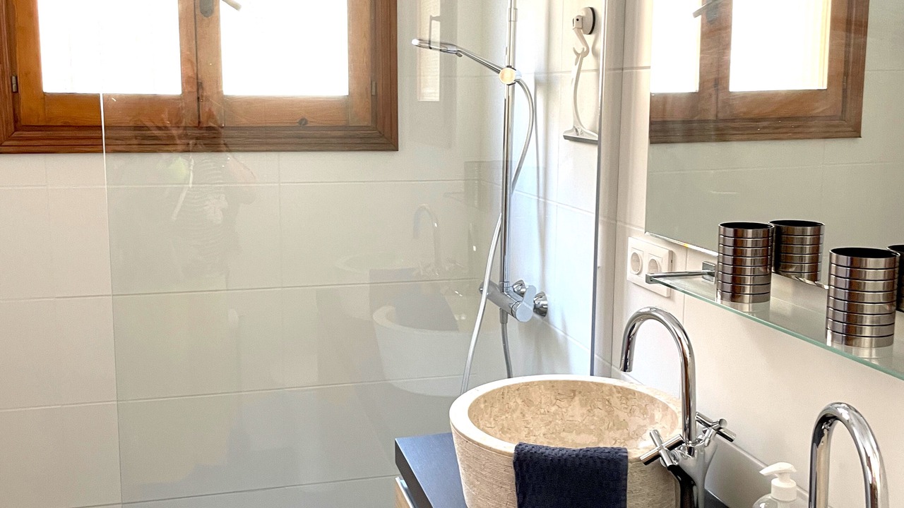 Photo of Bathroom in Benimeit