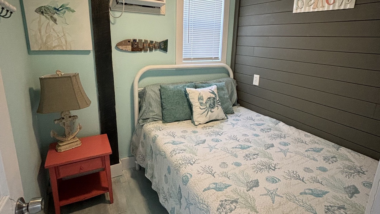 Photo of Bedroom in Cedar Lane