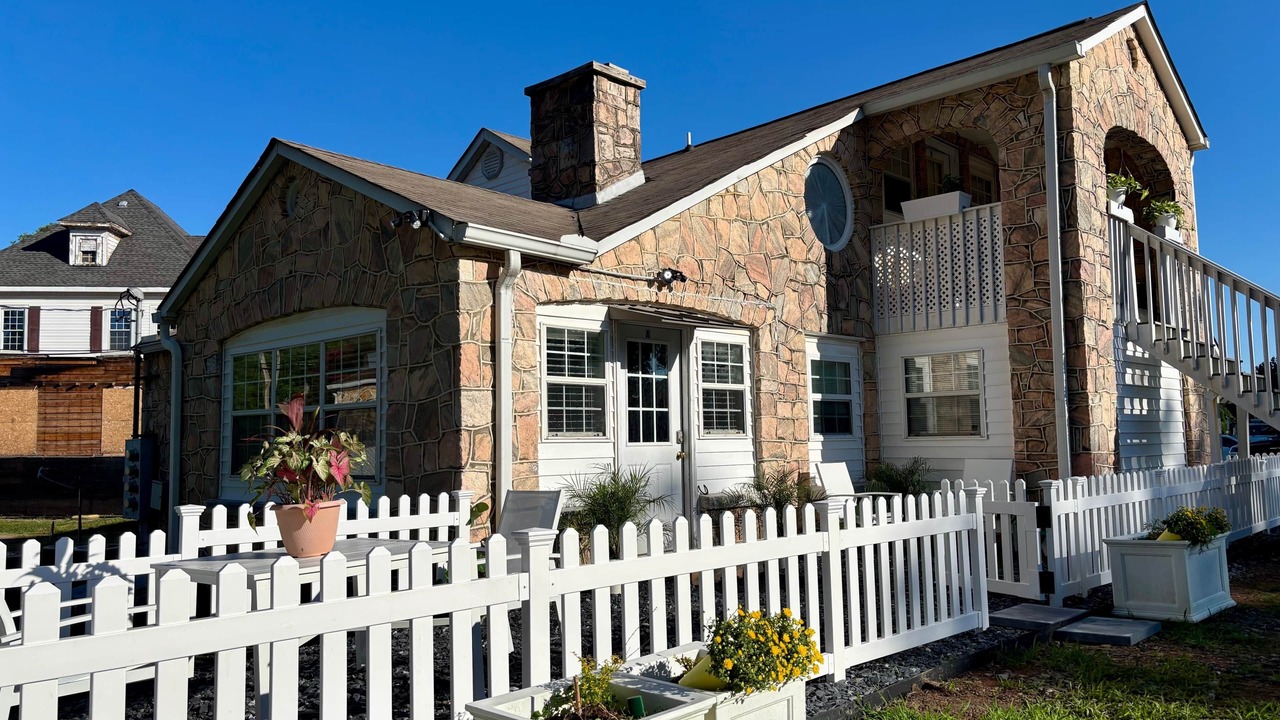 Photo of Others in Dahlonega