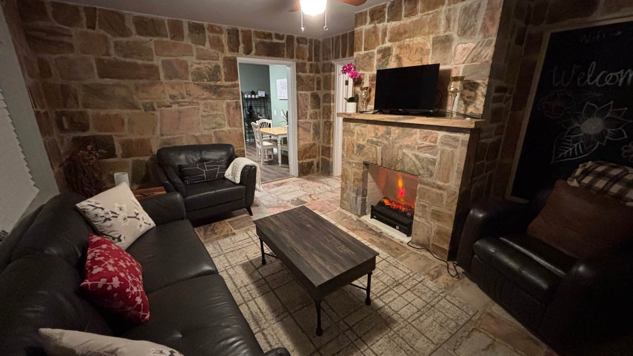 Photo of Livingroom in Dahlonega