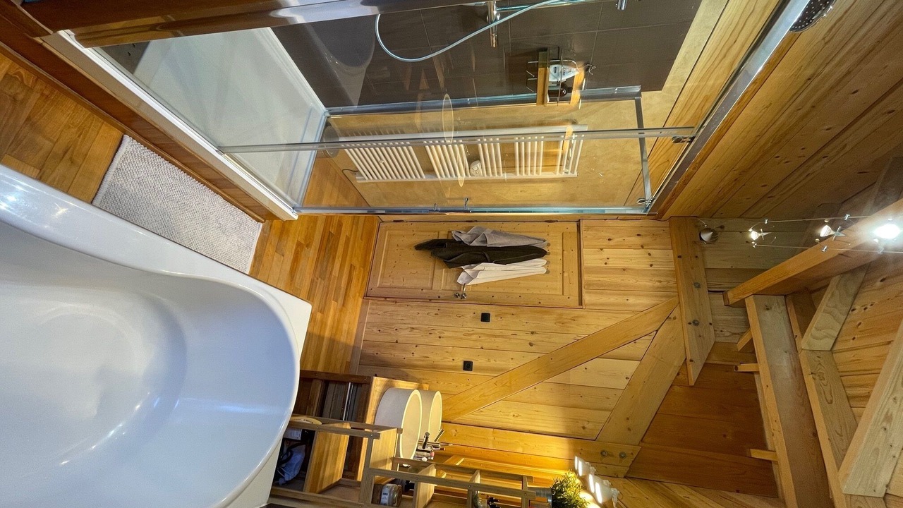 Photo of Bathroom in Contamine-Sarzin