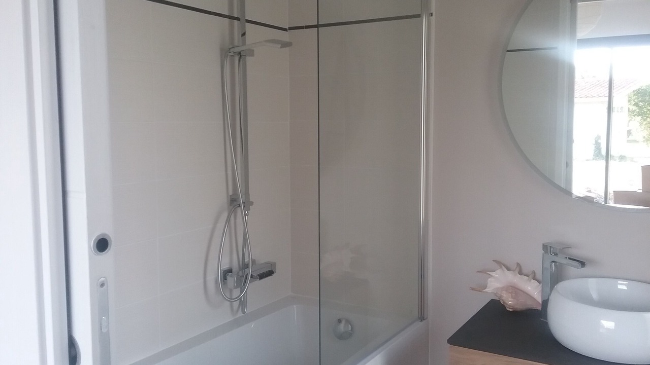 Photo of Bathroom in Grayan-Et-L'Hopital