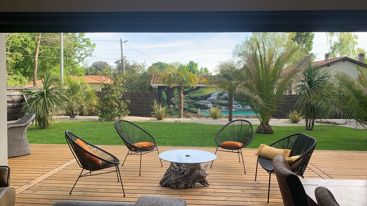 Photo of Patio Balcony in Grayan-Et-L'Hopital