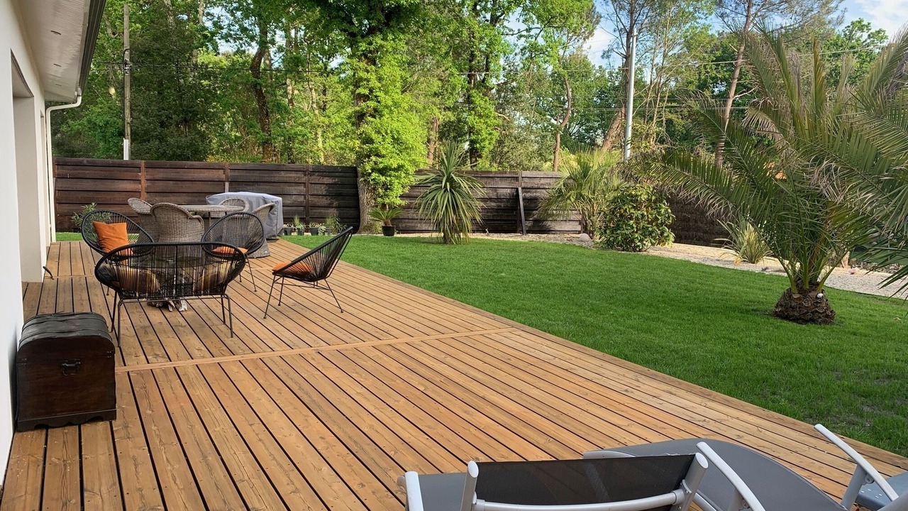 Photo of Outdoor in Grayan-Et-L'Hopital