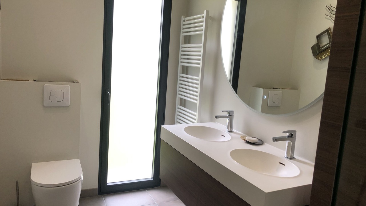 Photo of Bathroom in Grayan-Et-L'Hopital