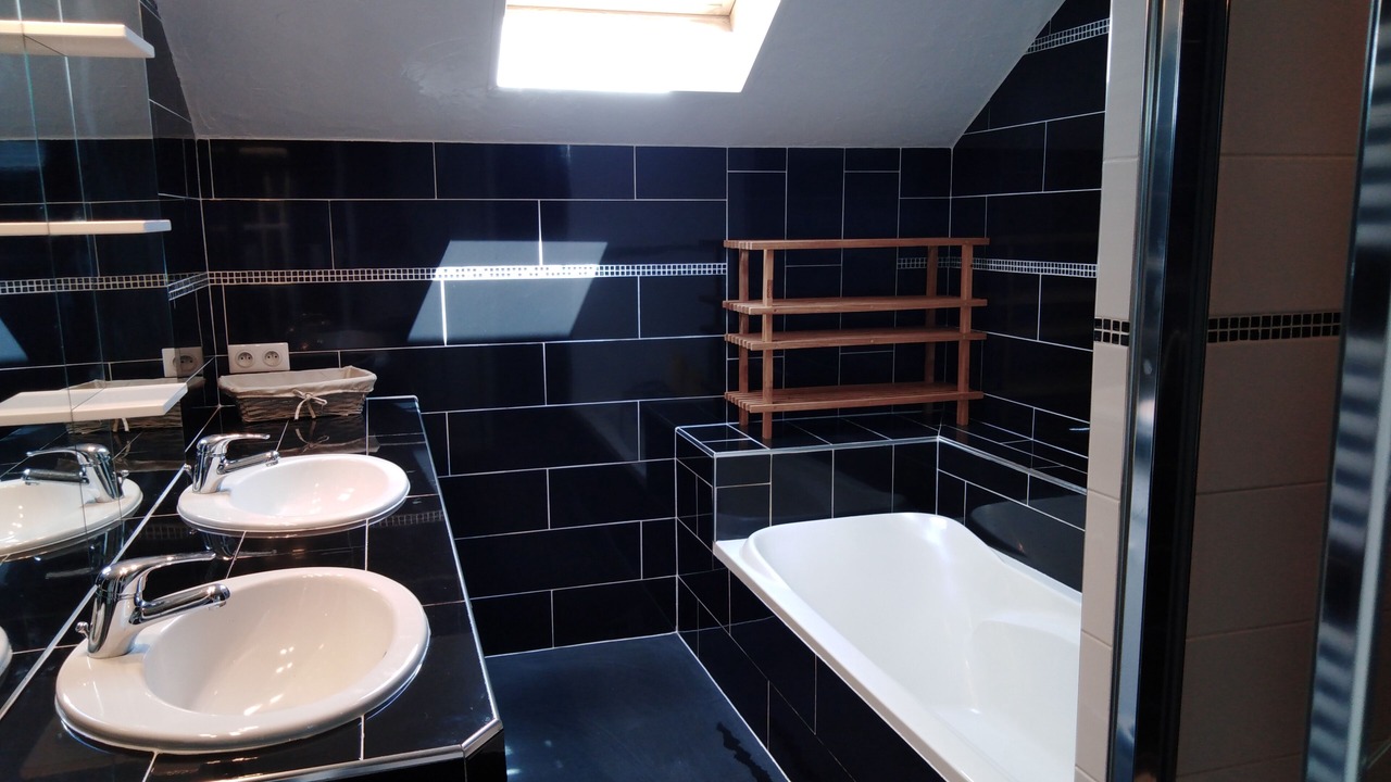 Photo of Bathroom in Chaum
