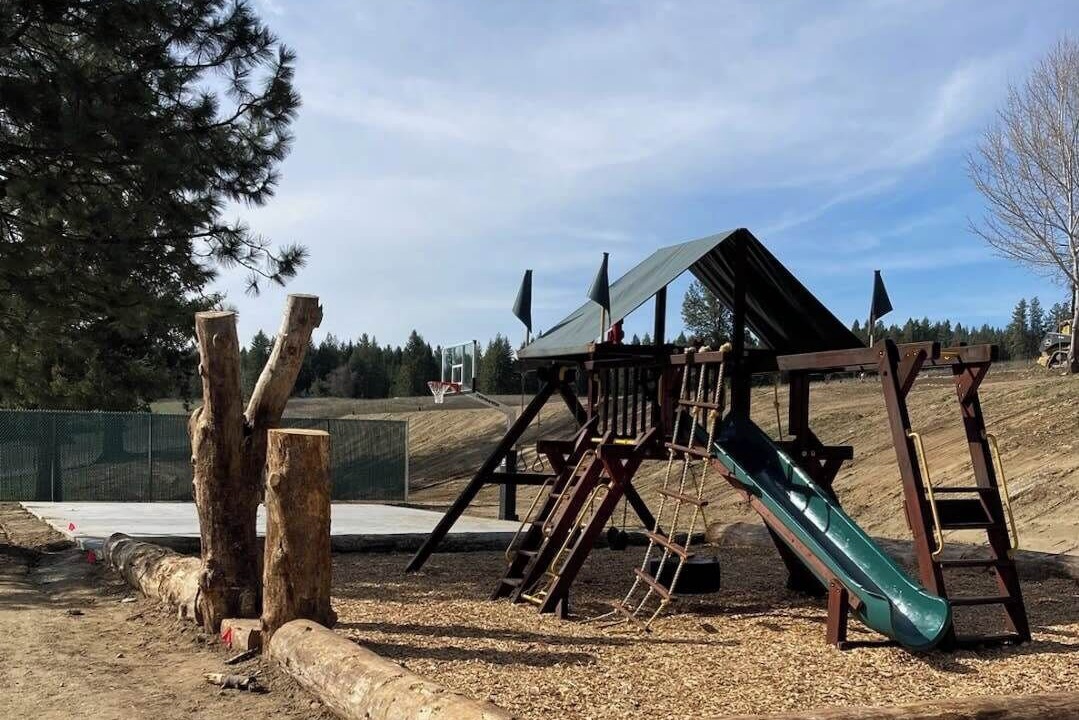 Photo of Others in Valley