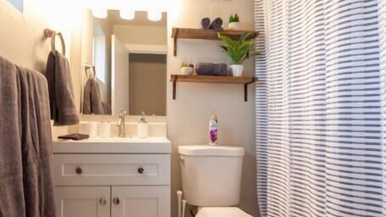 Photo of Bathroom in Valley