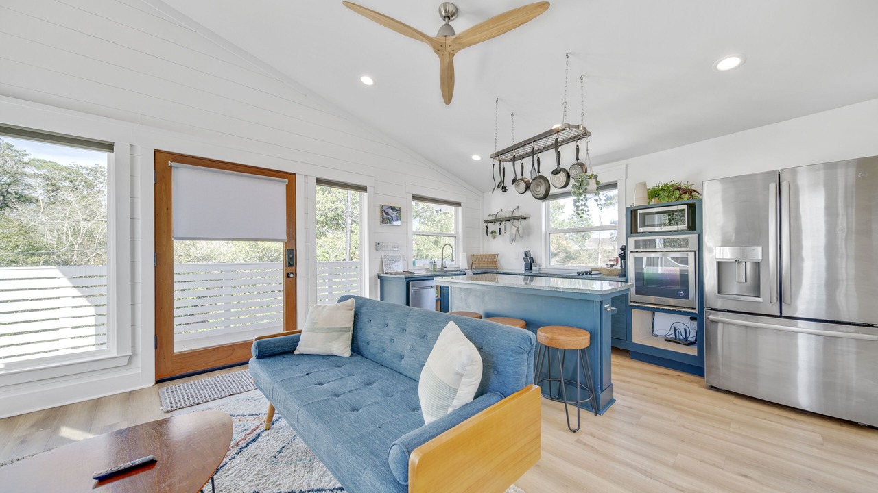 Photo of Livingroom in Freetown - Port Rico