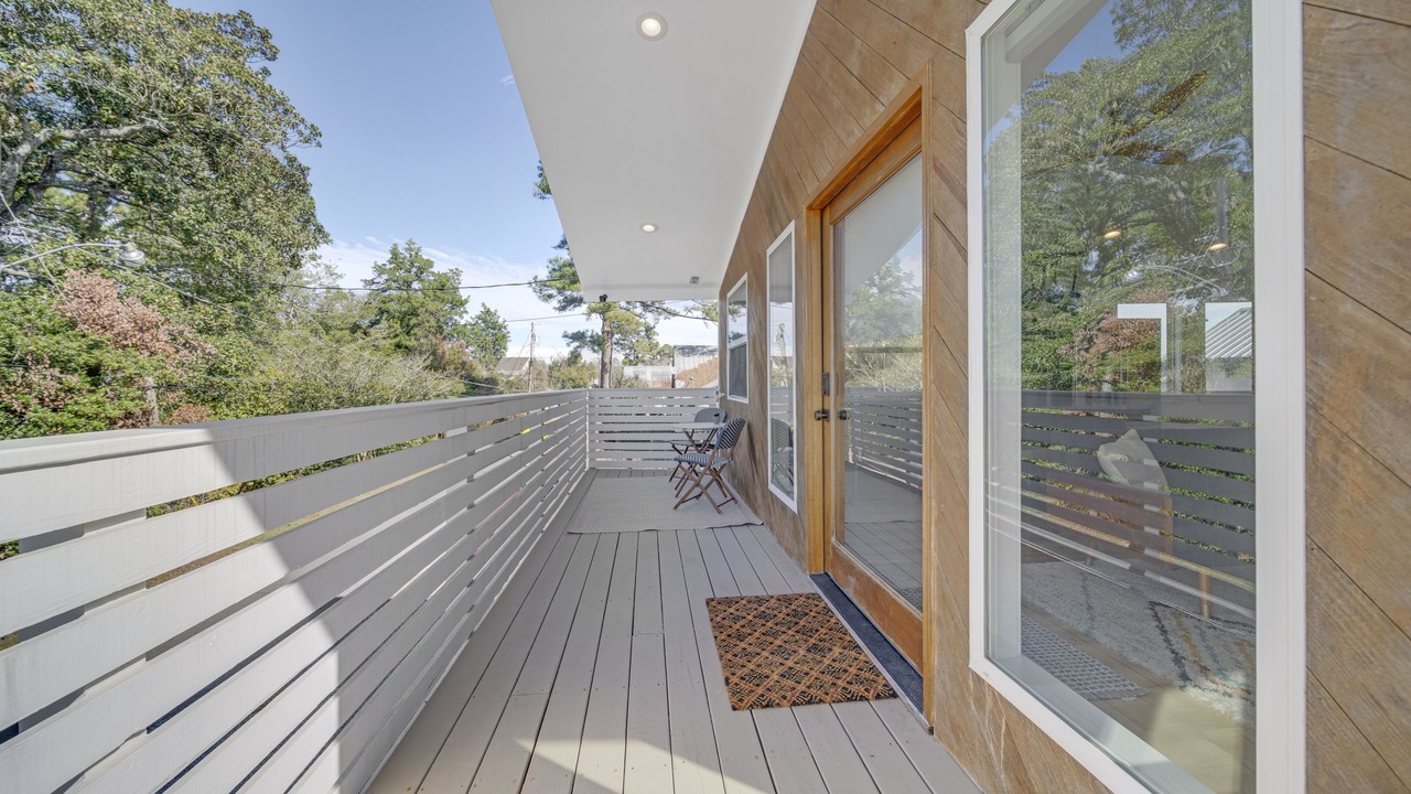 Photo of Patio Balcony in Freetown - Port Rico