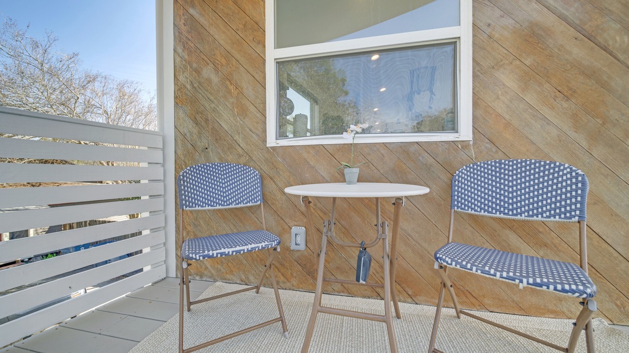 Photo of Patio Balcony in Freetown - Port Rico