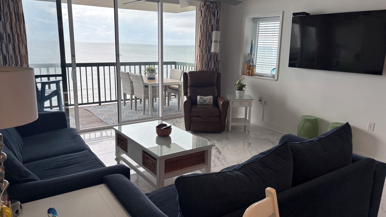 Photo of Livingroom in Ocean Drive