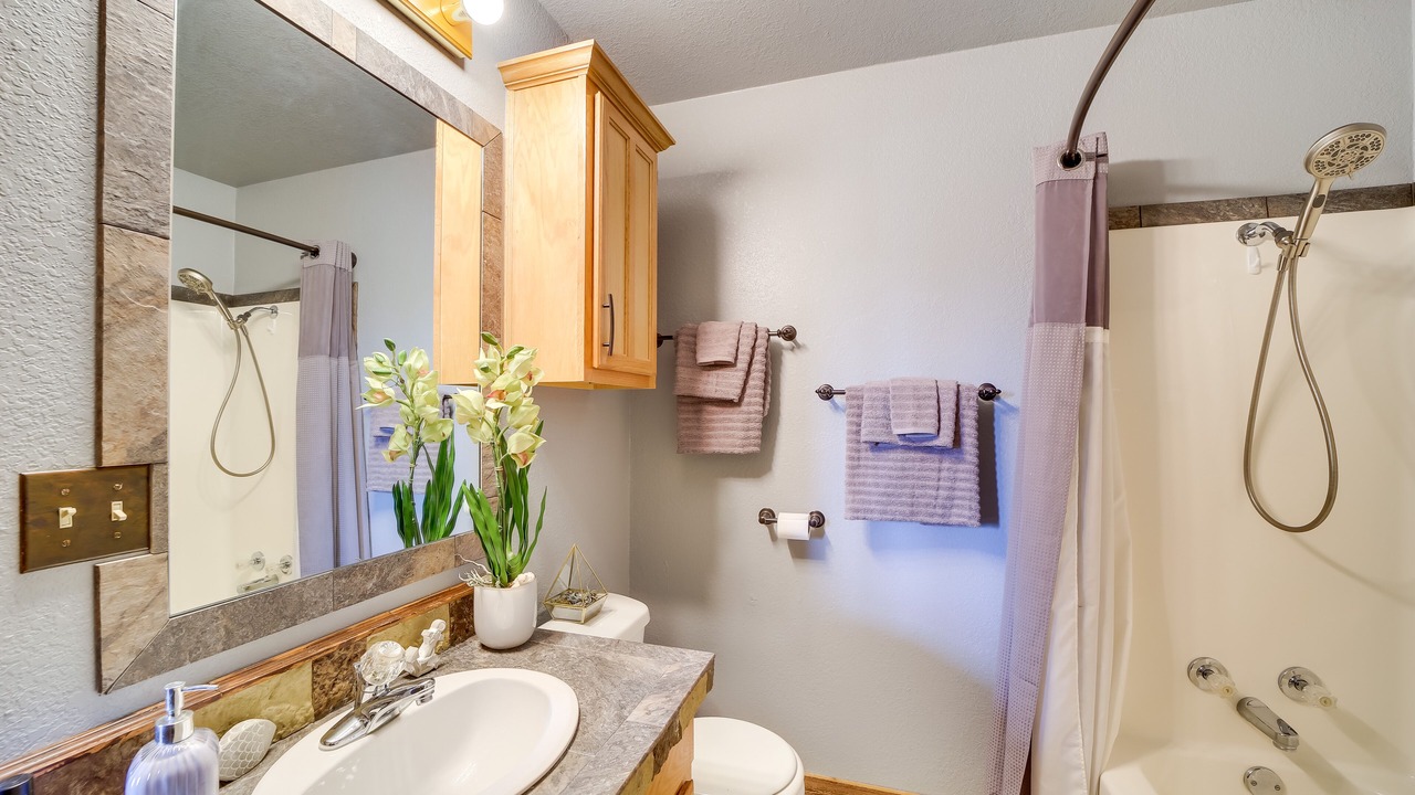 Photo of Bathroom in Vian