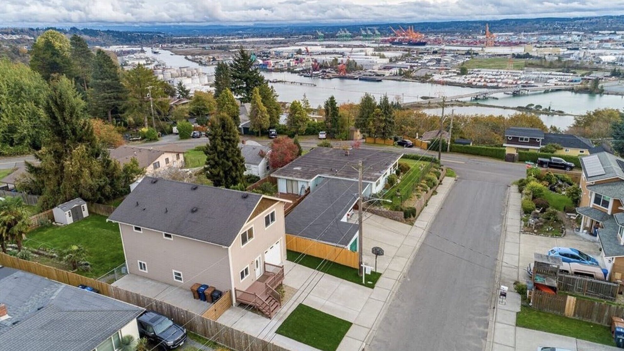 Photo of Outdoor in Northeast Tacoma