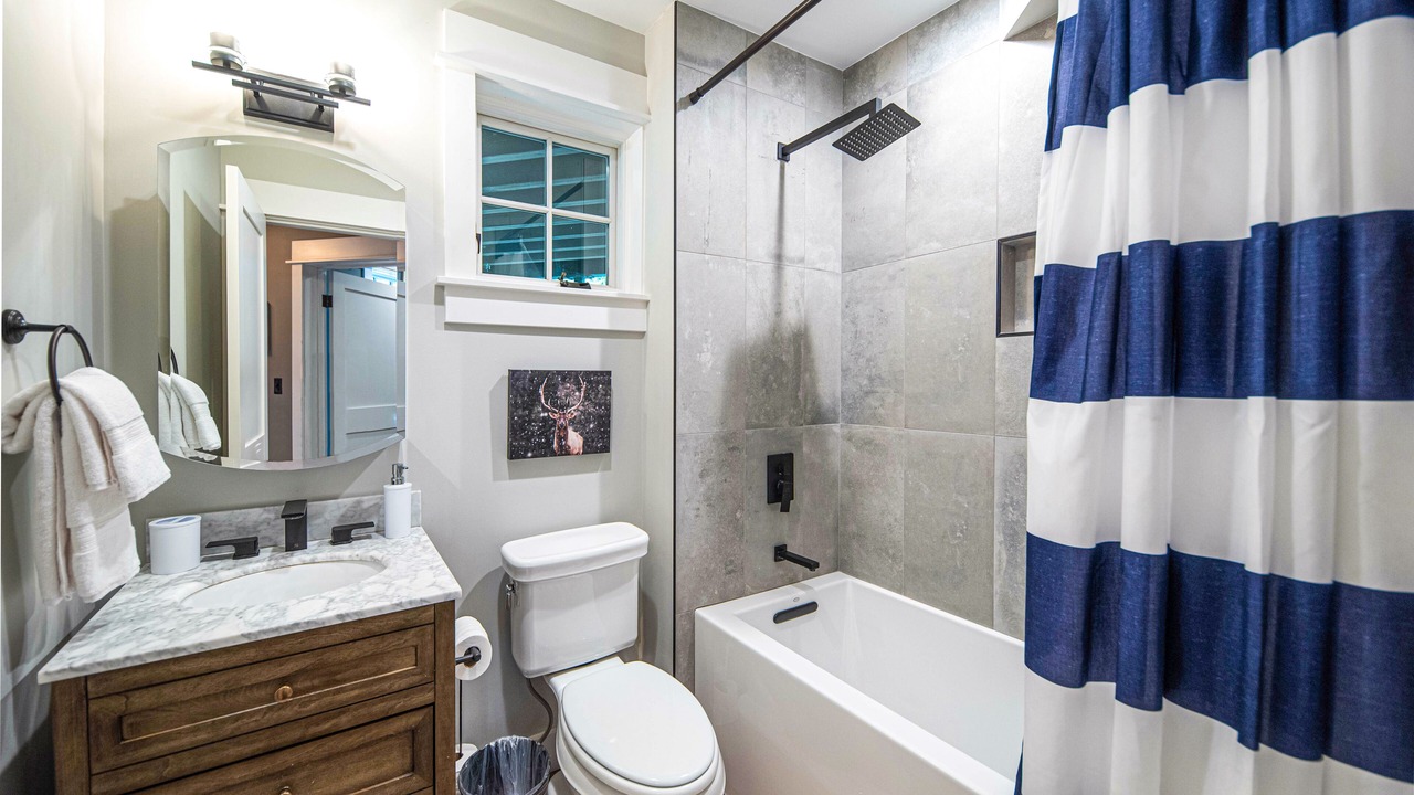 Photo of Bathroom in Highland Meadows