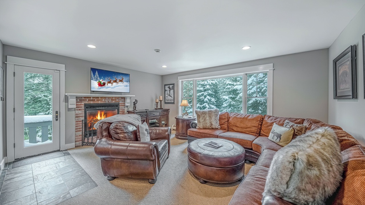 Photo of Livingroom in Highland Meadows