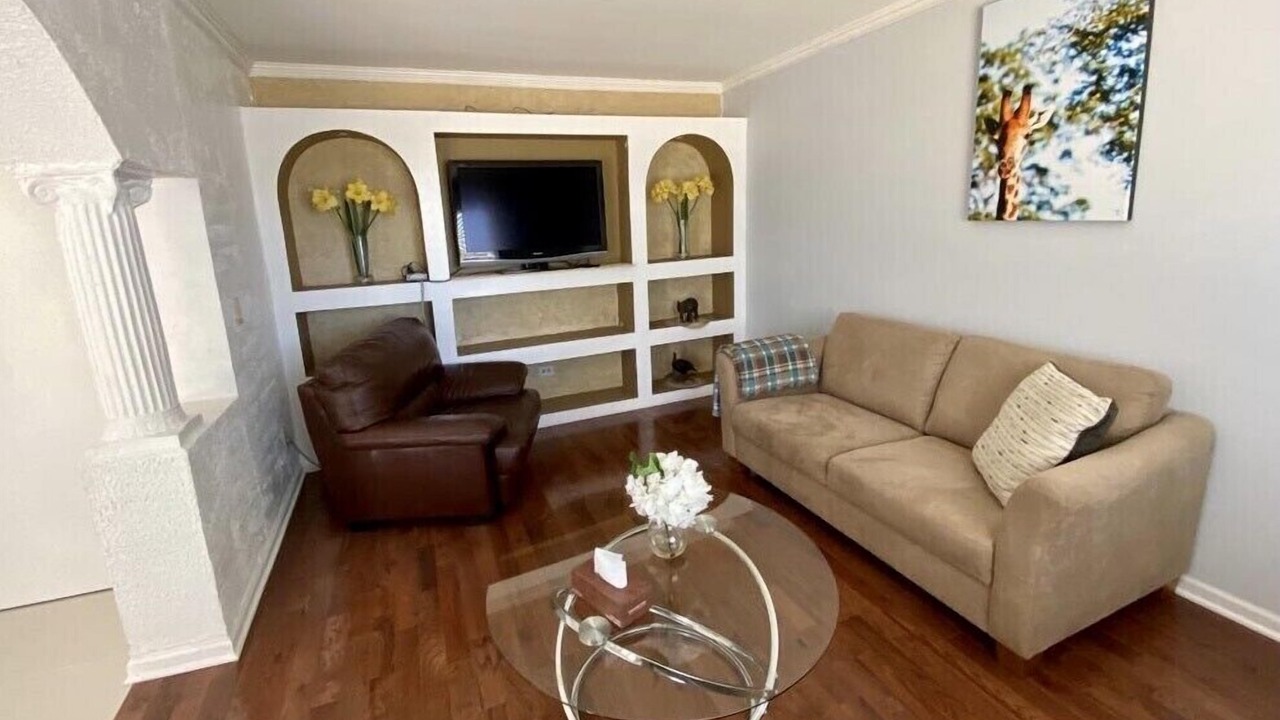 Photo of Livingroom in Round Lake Beach