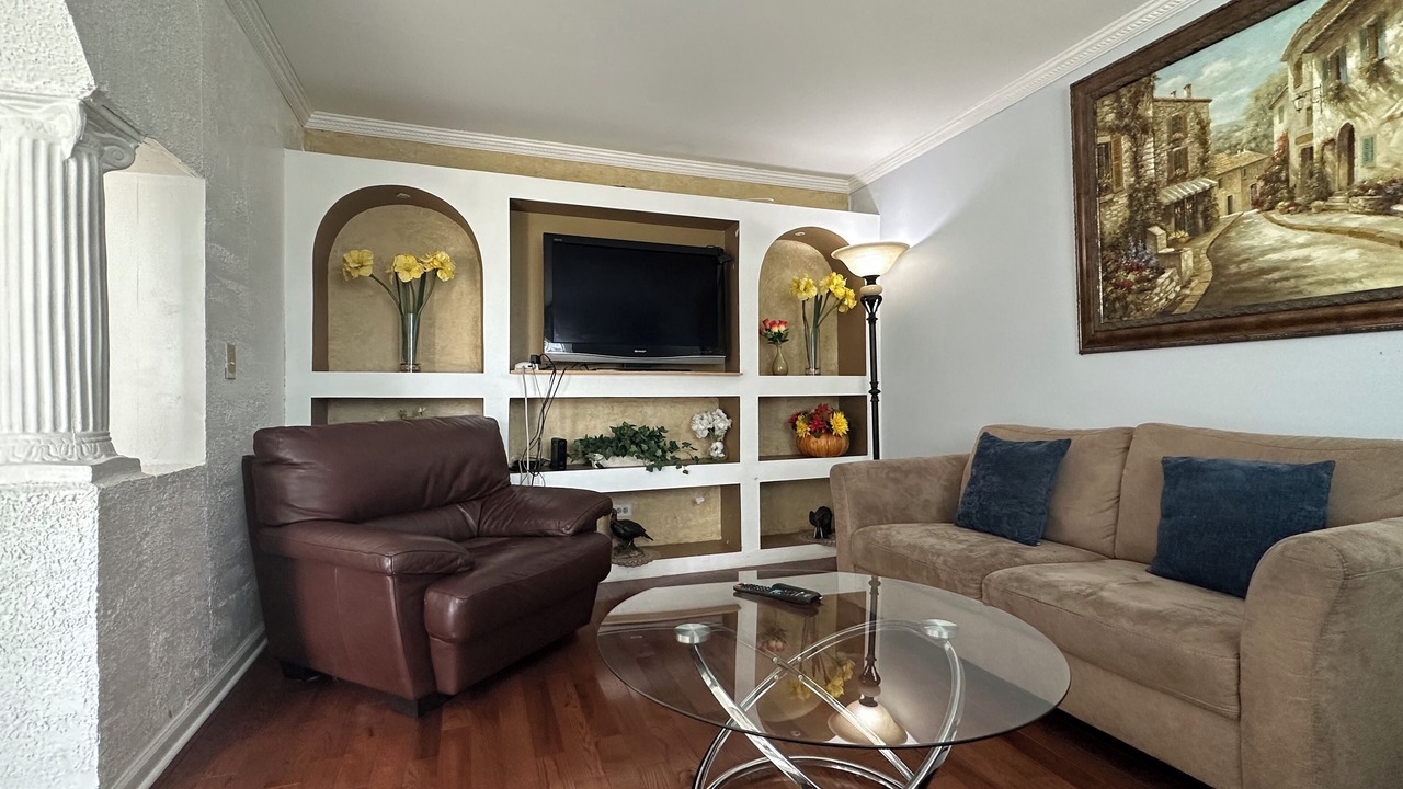 Photo of Livingroom in Round Lake Beach