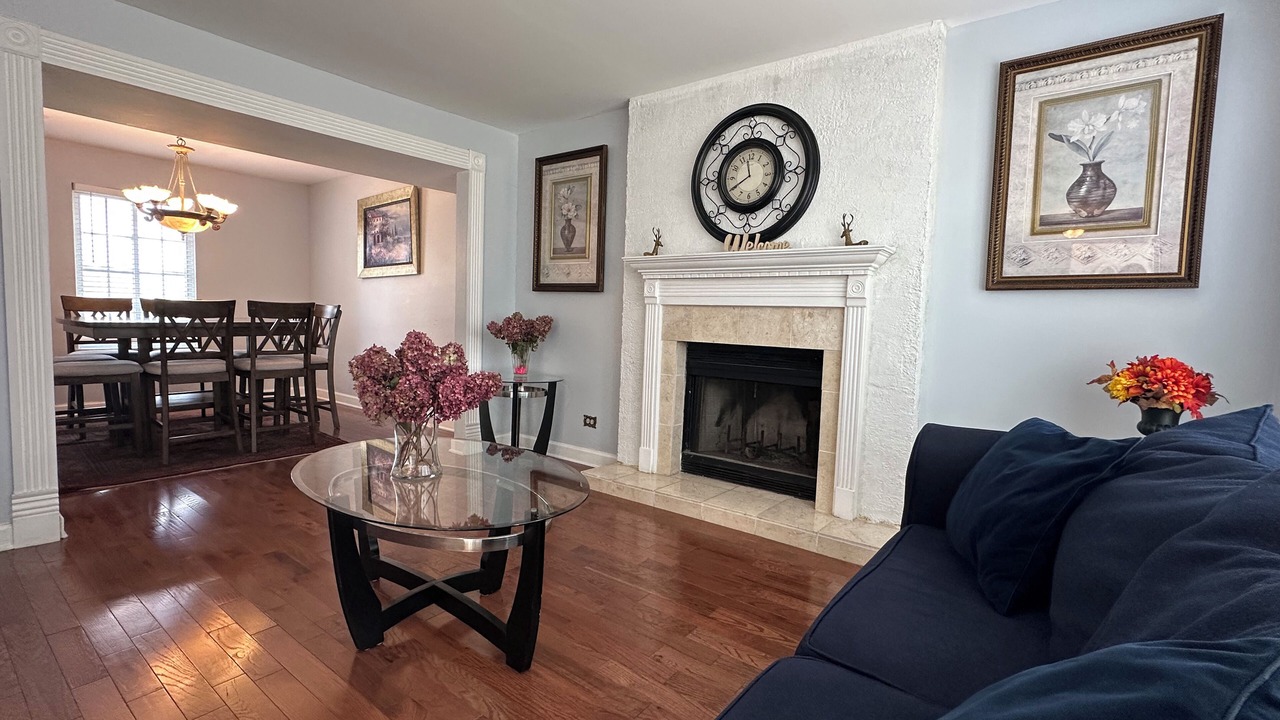 Photo of Livingroom in Round Lake Beach