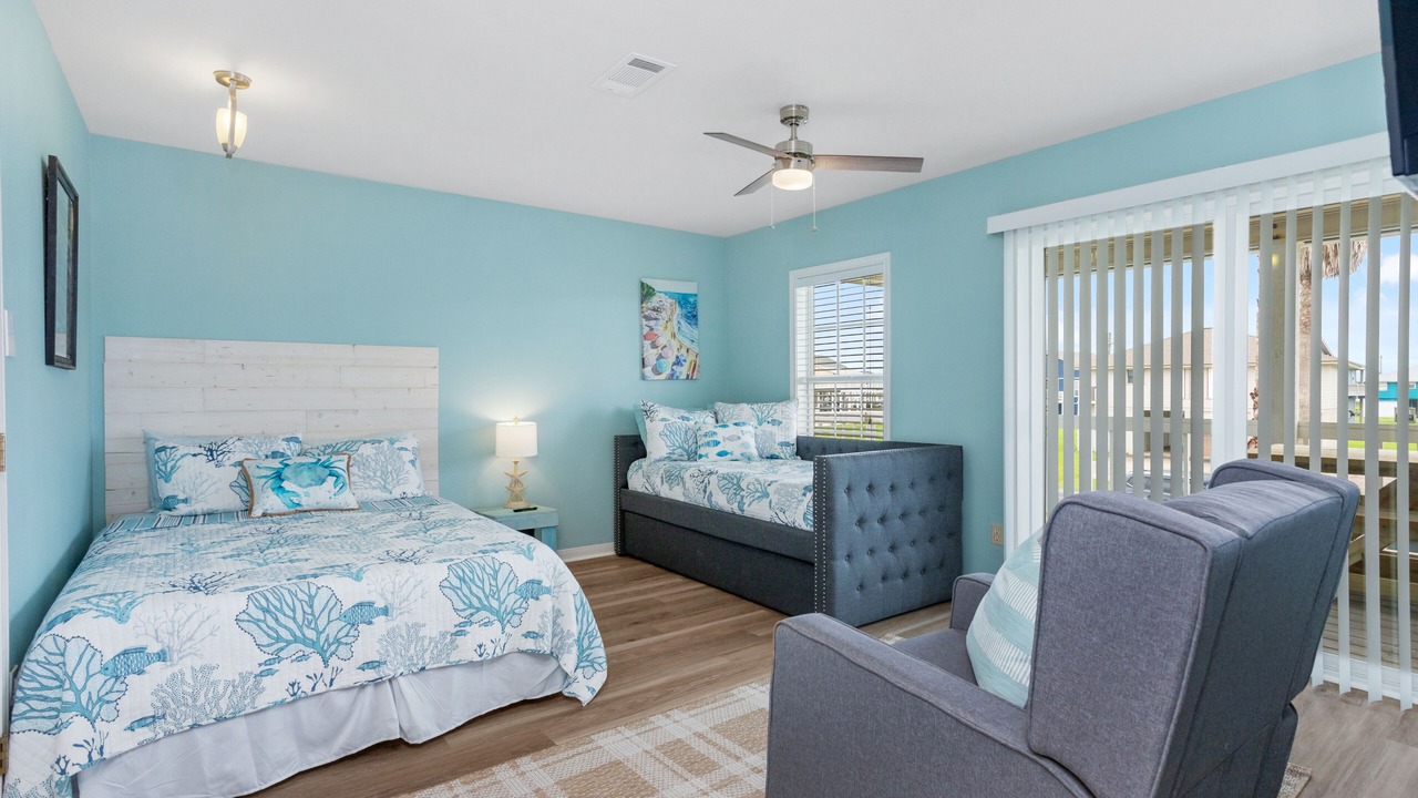 Photo of Bedroom in Port Bolivar