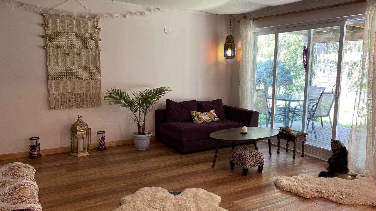 Photo of Livingroom in Cobourg