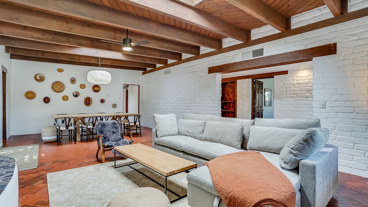 Photo of Livingroom in Northeast Heights