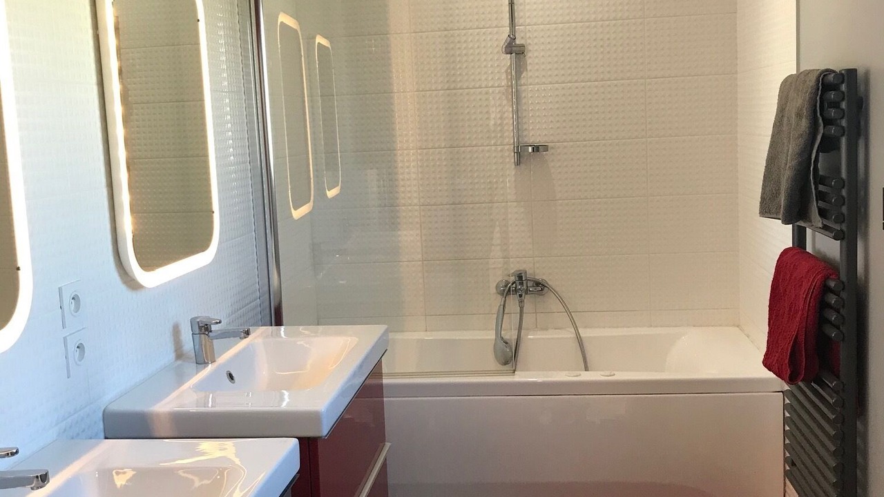 Photo of Bathroom in Moussoulens