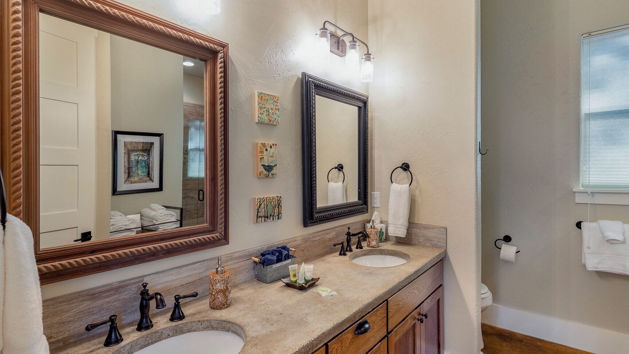 Photo of Bathroom in Driftwood