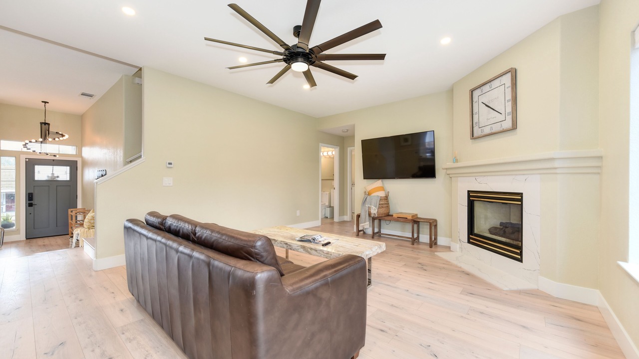 Photo of Livingroom in Orangevale