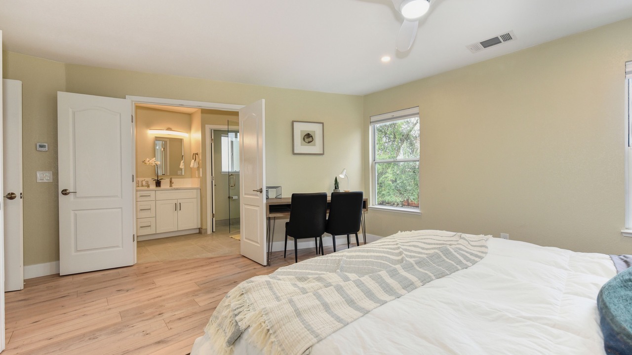 Photo of Bedroom in Orangevale